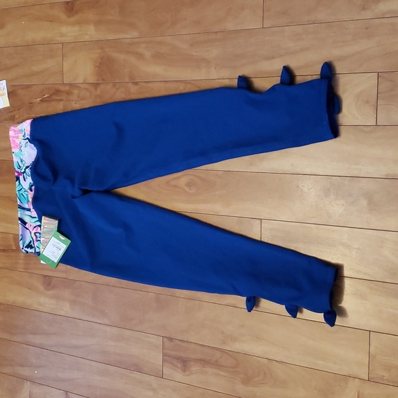Lilly Pulitzer legging capris - Picture 7 of 7
